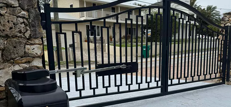 Swing Gate Opener with Keypad La Vergne