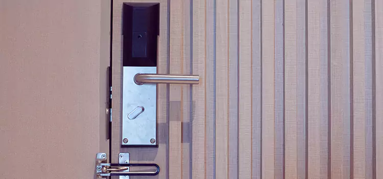 Installing a Maglock La Vergne